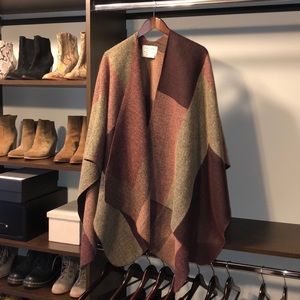 Abercrombie & Fitch Poncho NWOT